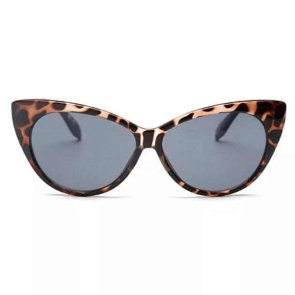 Boutique Brown & Black Cheetah Cat Eye Sunglasses - Picture 1 of 3